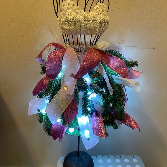 Cherish the Seasons Light Up New! 20” Pink Christmas Decor Mannequin Dress Form - Picture 9 of 9